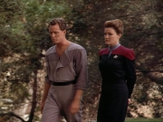 ariane179254_StarTrekVoyager_1x01_1x02-Caretaker_0596.jpg
