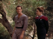 ariane179254_StarTrekVoyager_1x01_1x02-Caretaker_0598.jpg