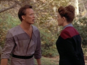 ariane179254_StarTrekVoyager_1x01_1x02-Caretaker_0607.jpg