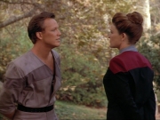 ariane179254_StarTrekVoyager_1x01_1x02-Caretaker_0608.jpg