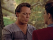 ariane179254_StarTrekVoyager_1x01_1x02-Caretaker_0618.jpg