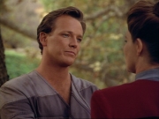 ariane179254_StarTrekVoyager_1x01_1x02-Caretaker_0629.jpg
