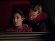 ariane179254_StarTrekVoyager_1x01_1x02-Caretaker_0680.jpg