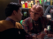 ariane179254_StarTrekVoyager_1x01_1x02-Caretaker_0805.jpg