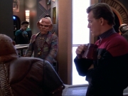 ariane179254_StarTrekVoyager_1x01_1x02-Caretaker_0868.jpg