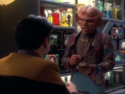 ariane179254_StarTrekVoyager_1x01_1x02-Caretaker_0897.jpg