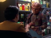 ariane179254_StarTrekVoyager_1x01_1x02-Caretaker_0904.jpg