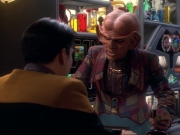 ariane179254_StarTrekVoyager_1x01_1x02-Caretaker_0916.jpg