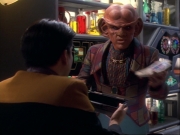 ariane179254_StarTrekVoyager_1x01_1x02-Caretaker_0925.jpg