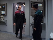 ariane179254_StarTrekVoyager_1x01_1x02-Caretaker_0994.jpg