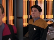 ariane179254_StarTrekVoyager_1x01_1x02-Caretaker_1061.jpg