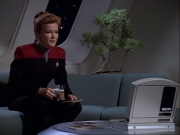 ariane179254_StarTrekVoyager_1x01_1x02-Caretaker_1081.jpg