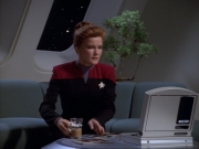 ariane179254_StarTrekVoyager_1x01_1x02-Caretaker_1114.jpg