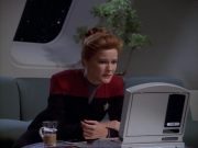 ariane179254_StarTrekVoyager_1x01_1x02-Caretaker_1118.jpg