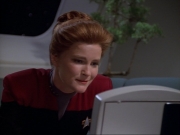 ariane179254_StarTrekVoyager_1x01_1x02-Caretaker_1123.jpg