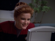 ariane179254_StarTrekVoyager_1x01_1x02-Caretaker_1125.jpg