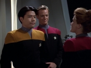 ariane179254_StarTrekVoyager_1x01_1x02-Caretaker_1177.jpg
