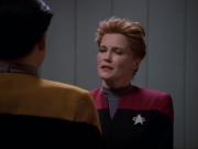 ariane179254_StarTrekVoyager_1x01_1x02-Caretaker_1178.jpg