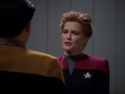 ariane179254_StarTrekVoyager_1x01_1x02-Caretaker_1179.jpg