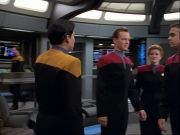 ariane179254_StarTrekVoyager_1x01_1x02-Caretaker_1207.jpg