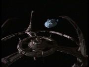 ariane179254_StarTrekVoyager_1x01_1x02-Caretaker_1280.jpg