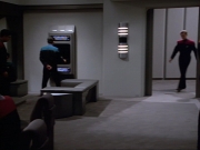 ariane179254_StarTrekVoyager_1x01_1x02-Caretaker_1314.jpg