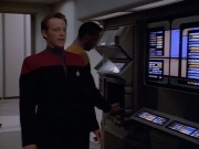 ariane179254_StarTrekVoyager_1x01_1x02-Caretaker_1320.jpg