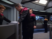ariane179254_StarTrekVoyager_1x01_1x02-Caretaker_1516.jpg
