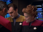 ariane179254_StarTrekVoyager_1x01_1x02-Caretaker_1527.jpg