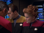 ariane179254_StarTrekVoyager_1x01_1x02-Caretaker_1528.jpg