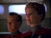 ariane179254_StarTrekVoyager_1x01_1x02-Caretaker_1595.jpg