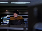 ariane179254_StarTrekVoyager_1x01_1x02-Caretaker_1615.jpg