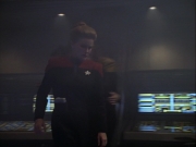 ariane179254_StarTrekVoyager_1x01_1x02-Caretaker_1880.jpg