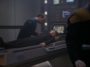 ariane179254_StarTrekVoyager_1x01_1x02-Caretaker_2050.jpg