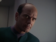 ariane179254_StarTrekVoyager_1x01_1x02-Caretaker_2060.jpg