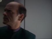 ariane179254_StarTrekVoyager_1x01_1x02-Caretaker_2063.jpg