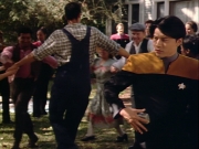ariane179254_StarTrekVoyager_1x01_1x02-Caretaker_2232.jpg