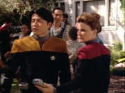 ariane179254_StarTrekVoyager_1x01_1x02-Caretaker_2235.jpg