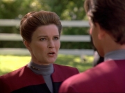 ariane179254_StarTrekVoyager_1x01_1x02-Caretaker_2254.jpg