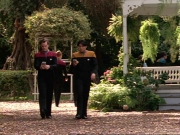 ariane179254_StarTrekVoyager_1x01_1x02-Caretaker_2313.jpg