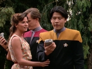 ariane179254_StarTrekVoyager_1x01_1x02-Caretaker_2320.jpg