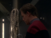 ariane179254_StarTrekVoyager_1x01_1x02-Caretaker_2392.jpg
