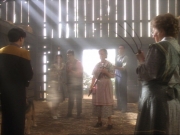 ariane179254_StarTrekVoyager_1x01_1x02-Caretaker_2440.jpg