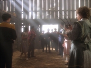 ariane179254_StarTrekVoyager_1x01_1x02-Caretaker_2446.jpg