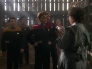 ariane179254_StarTrekVoyager_1x01_1x02-Caretaker_2454.jpg
