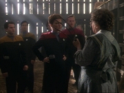 ariane179254_StarTrekVoyager_1x01_1x02-Caretaker_2455.jpg