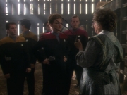 ariane179254_StarTrekVoyager_1x01_1x02-Caretaker_2456.jpg
