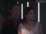 ariane179254_StarTrekVoyager_1x01_1x02-Caretaker_2482.jpg