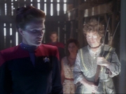ariane179254_StarTrekVoyager_1x01_1x02-Caretaker_2519.jpg