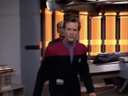ariane179254_StarTrekVoyager_1x01_1x02-Caretaker_2620.jpg